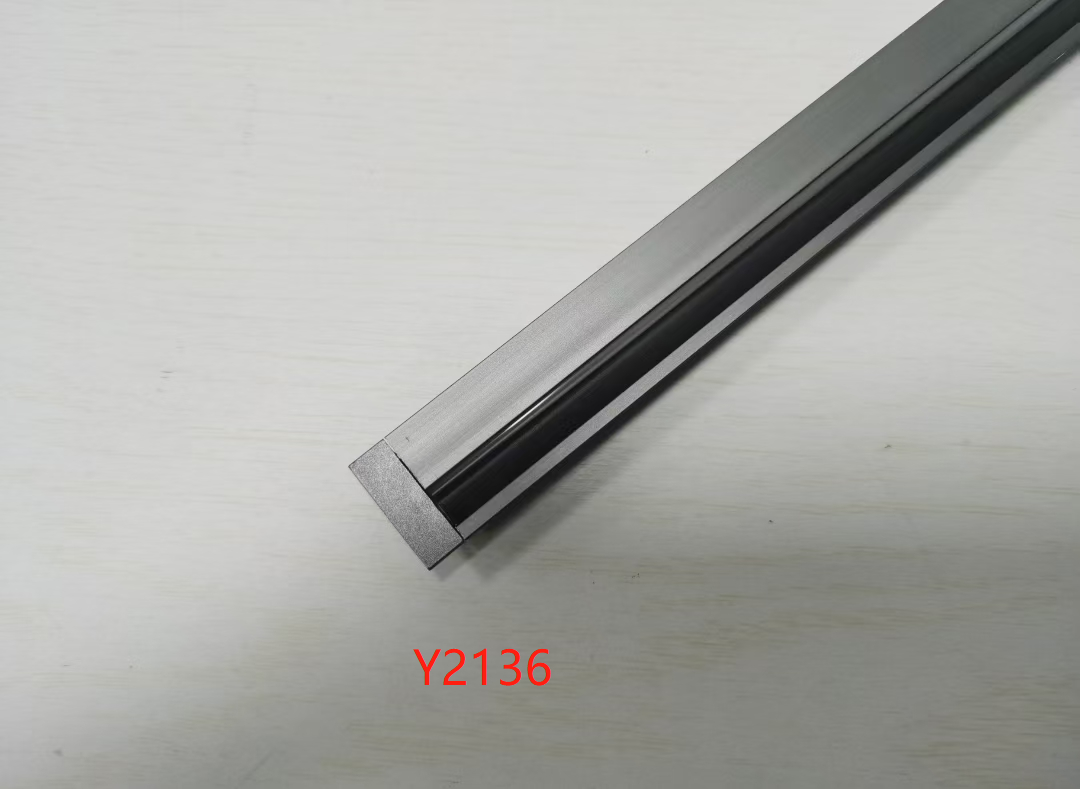 Y2136嵌入防炫灯